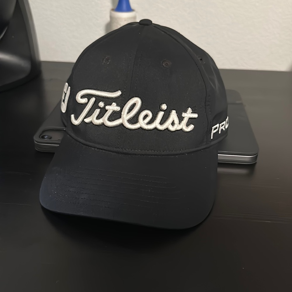 Titleist Pro V1 Tour Hat - Like New